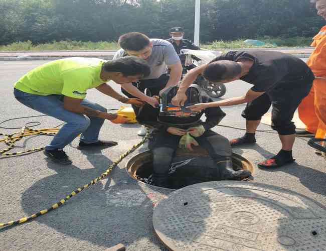 蛙人水下封堵 蛙人水下潛航器 蛙人潛水服設備多少錢1套 蛙人潛水最深多少米